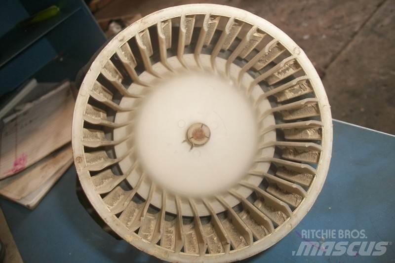 Ford F-900 Other components
