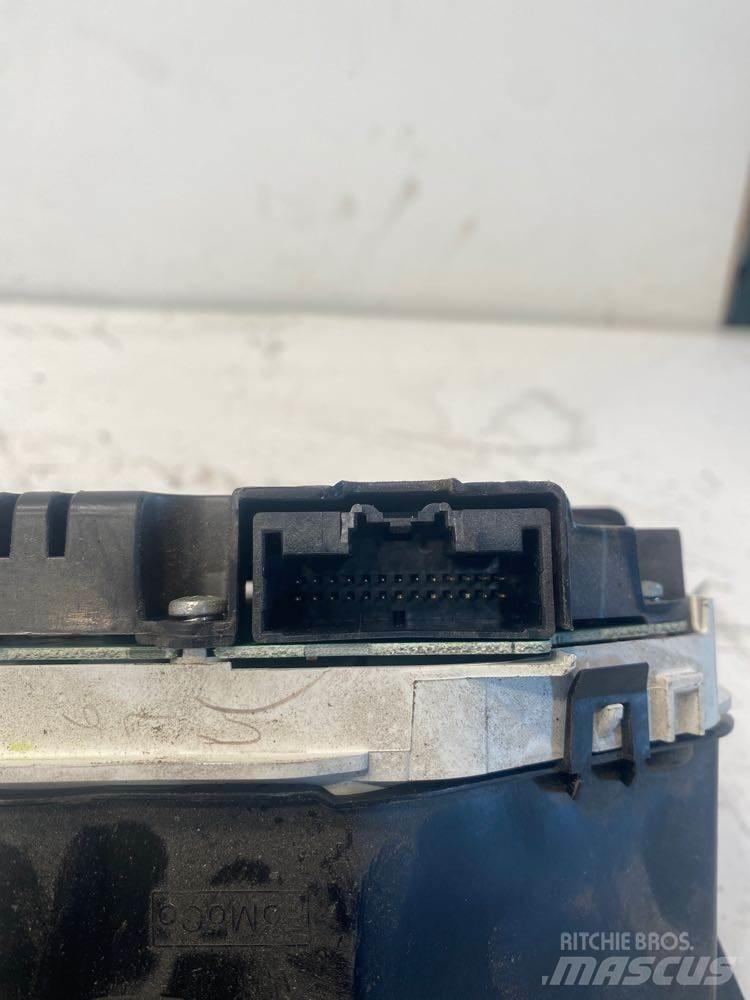 Ford F650 Other components