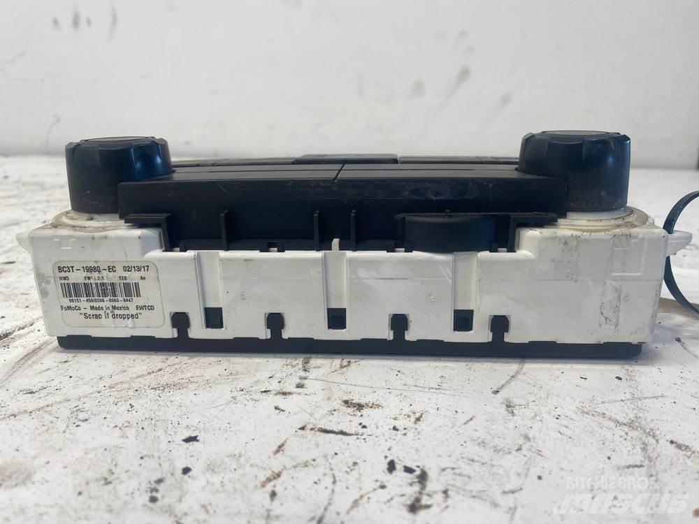 Ford F650 Electronics