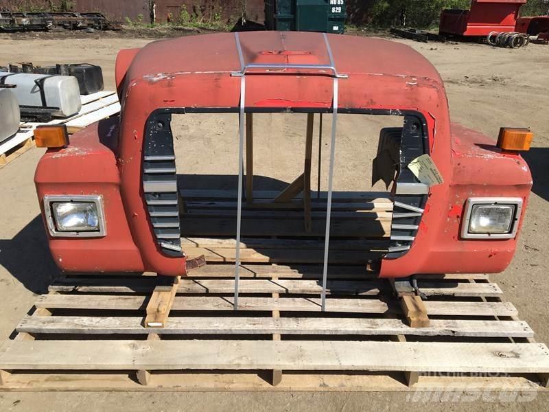 Ford L9000 Cabins and interior