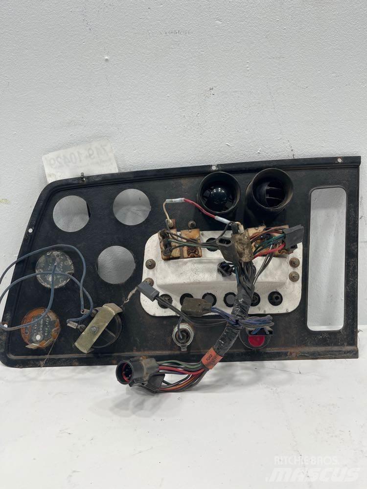 Ford L9000 Other components