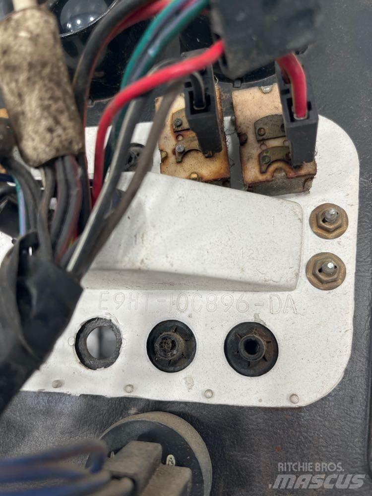 Ford L9000 Other components
