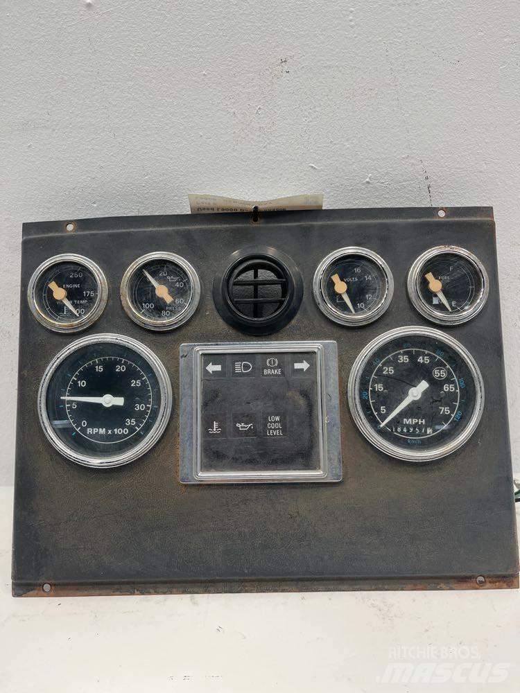 Ford L9000 Other components