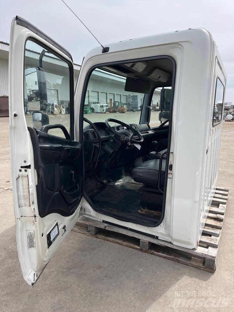 Hino 268 Cabins and interior