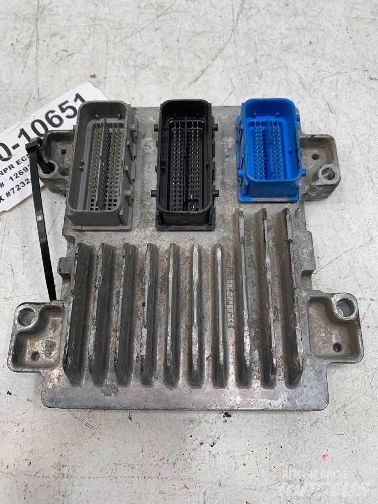 Isuzu NPR Cabins and interior