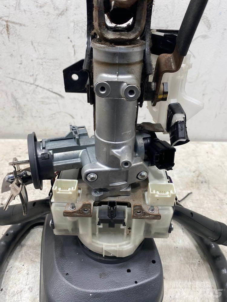 Isuzu NPR Other components
