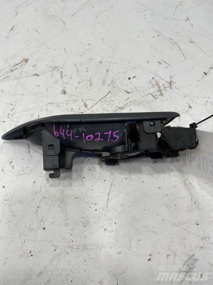Isuzu NPR Other components