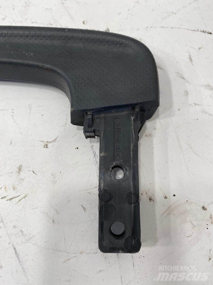 Isuzu NPR Other components