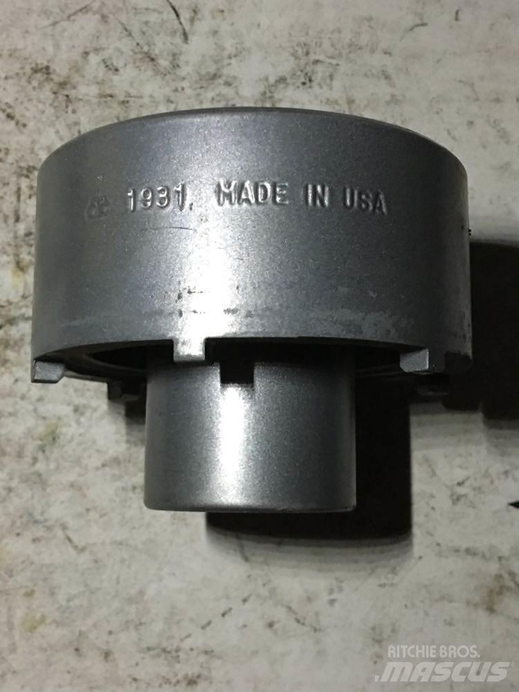  Leland Axles