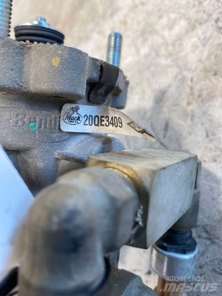 Mack  Other components