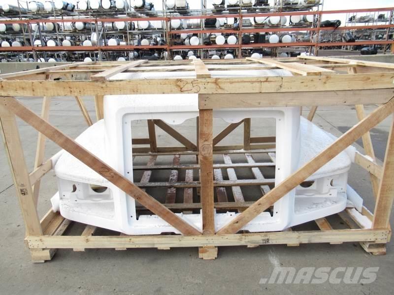Mack CH600 Cabins and interior
