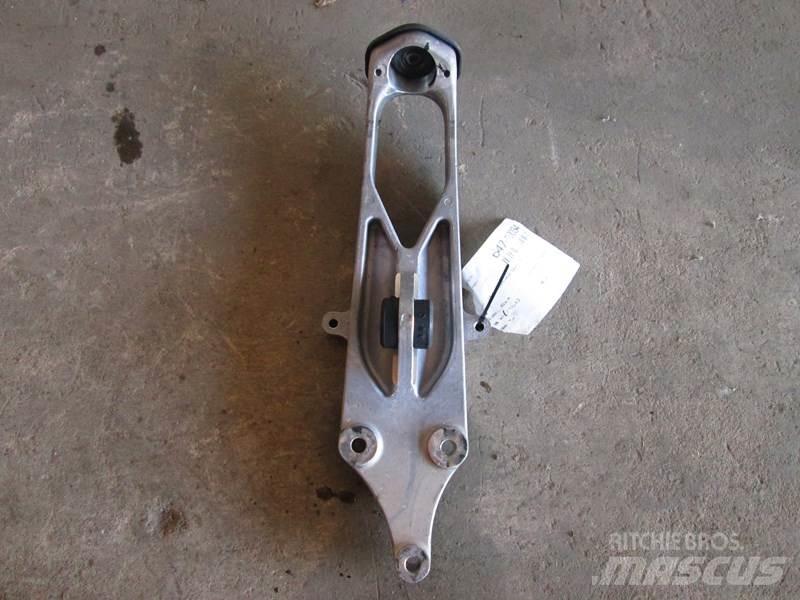 Mack CH613 Radiators