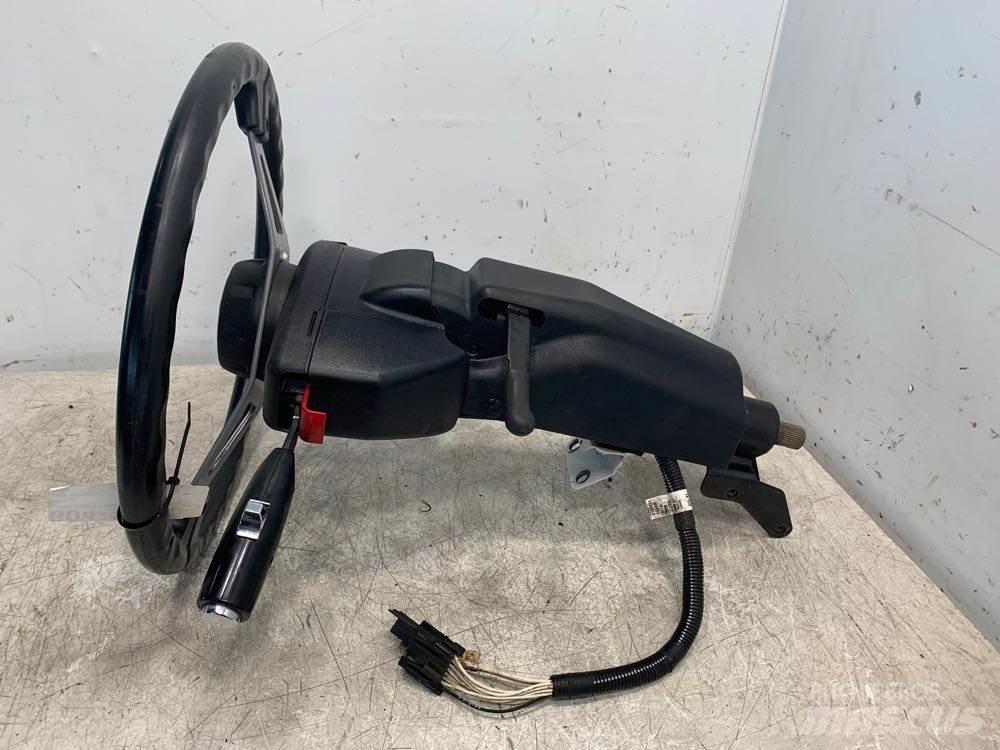 Mack CH613 Other components