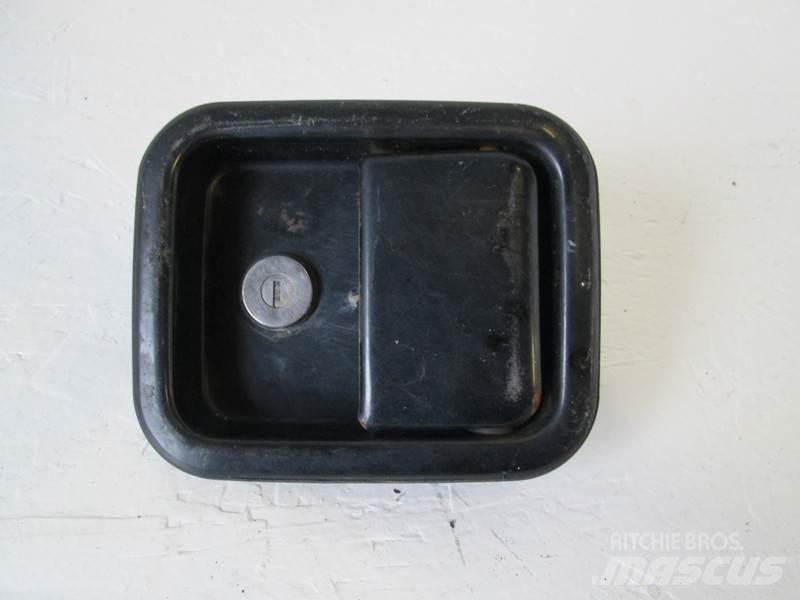 Mack CL733 Other components