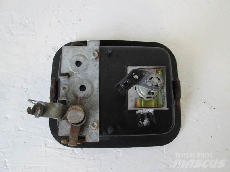 Mack CL733 Other components