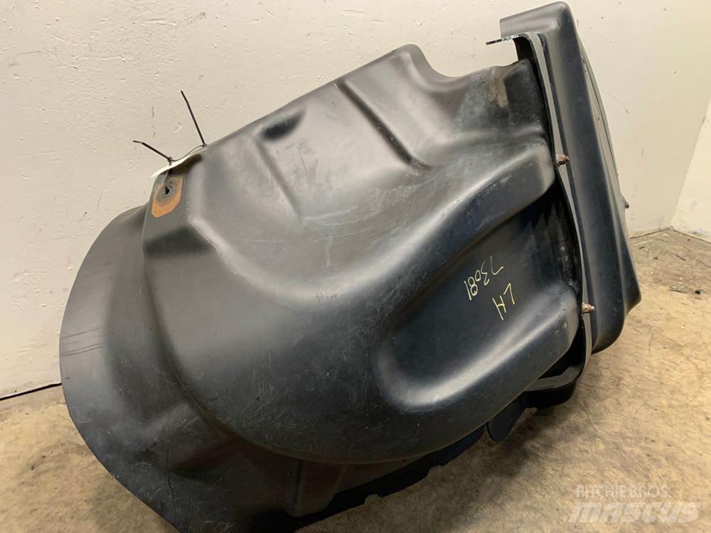 Mack CV713 Other components