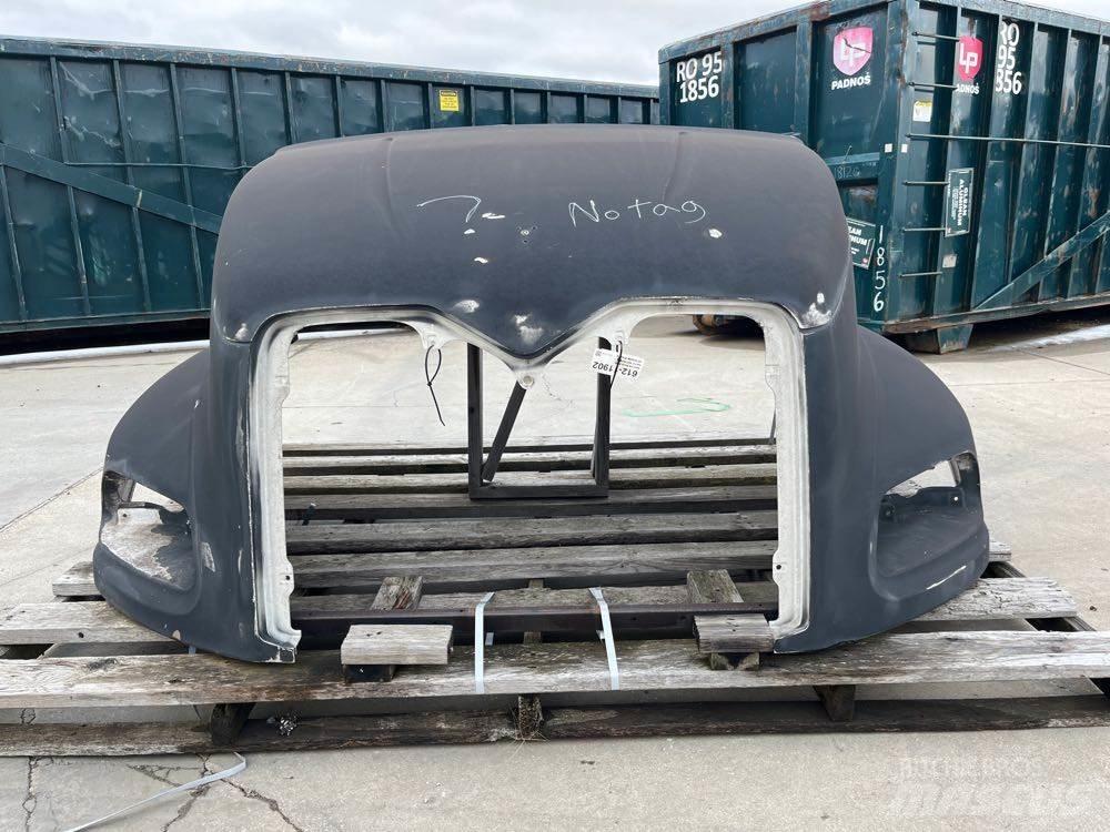 Mack CX Cabins and interior
