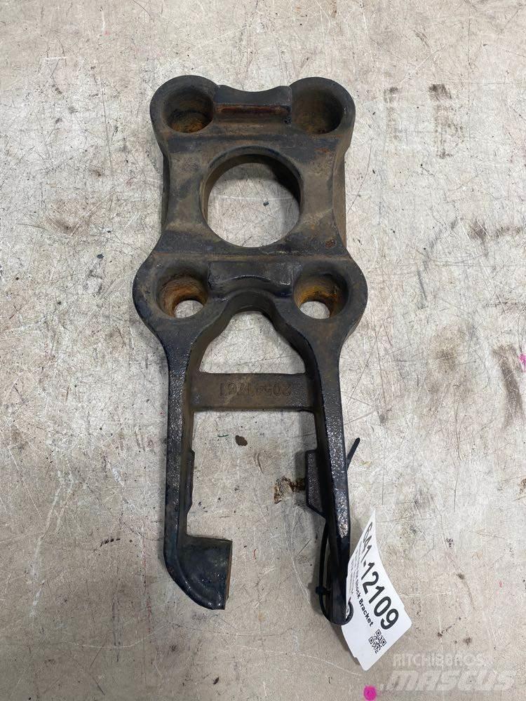 Mack CXU Chassis and suspension