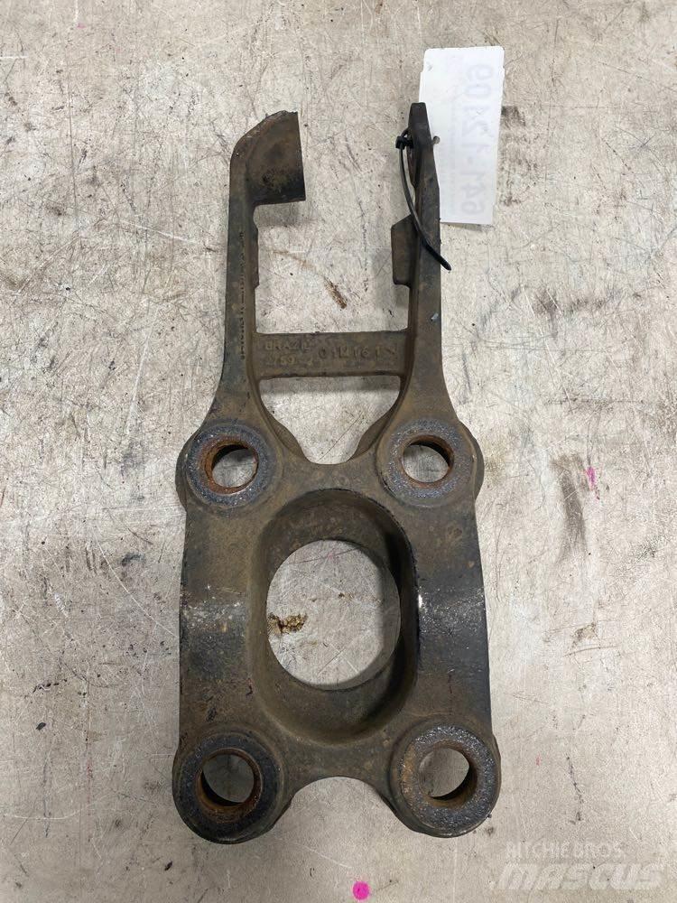 Mack CXU Chassis and suspension
