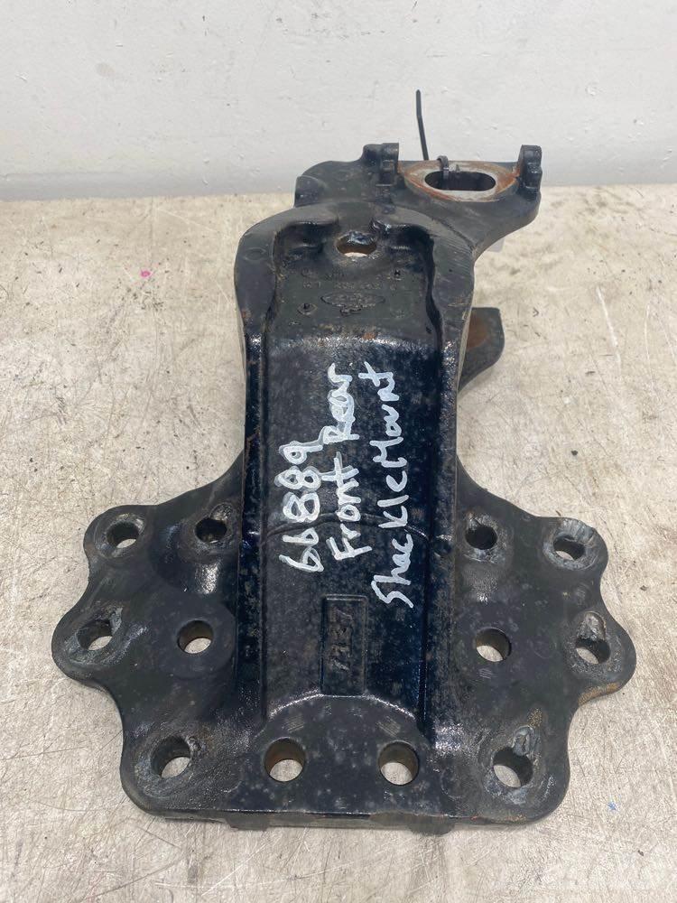 Mack CXU Chassis and suspension