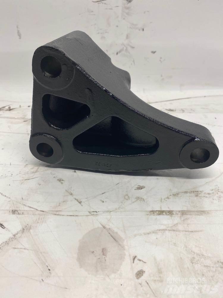Mack MP7 Other components