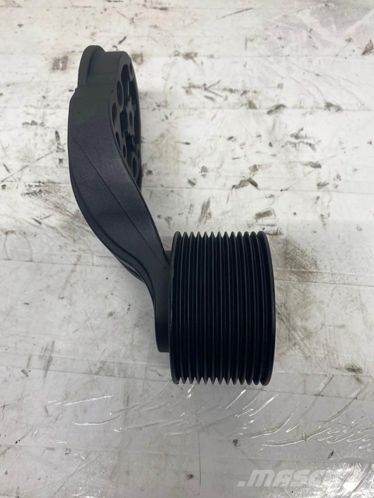 Mack MP8 Other components