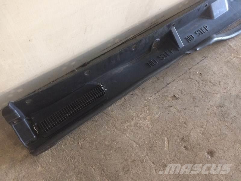 Volvo VNL Other components