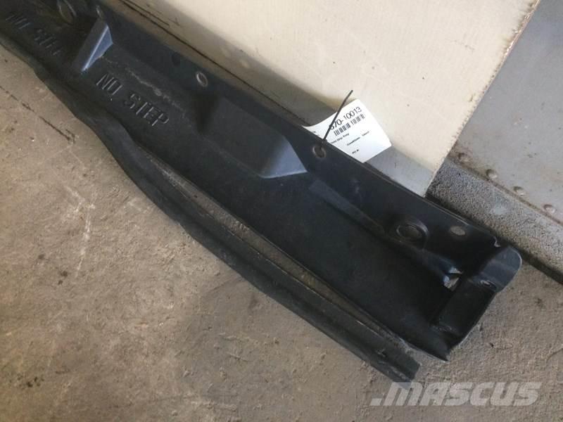 Volvo VNL Other components