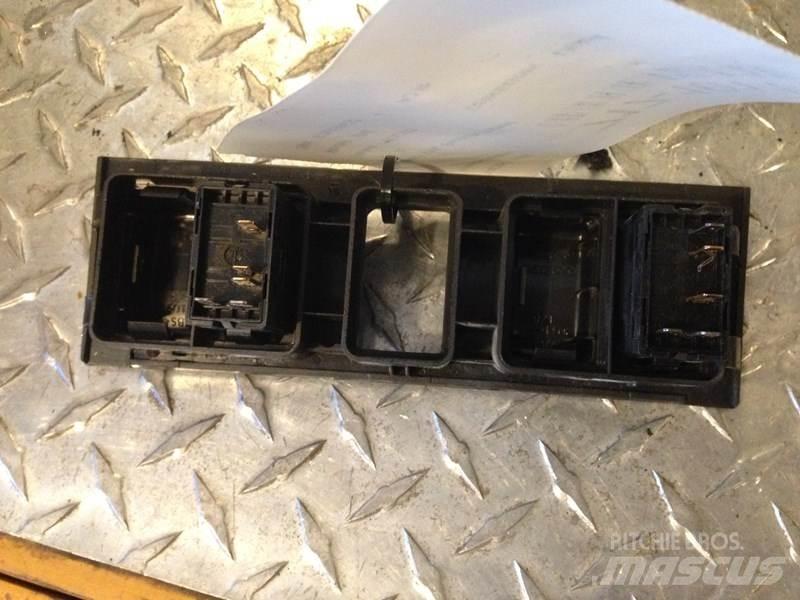 Volvo VNL Electronics