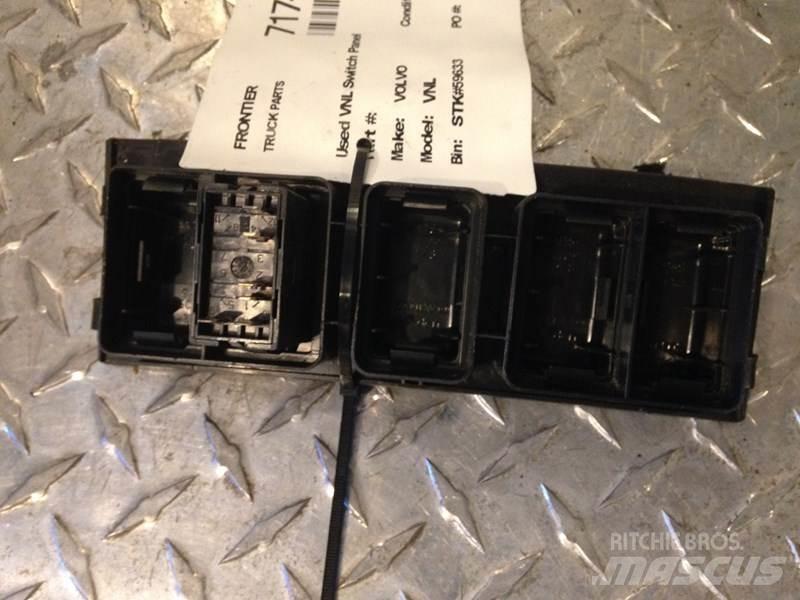 Volvo VNL Electronics