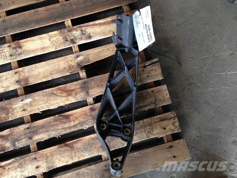 Volvo VNL Other components