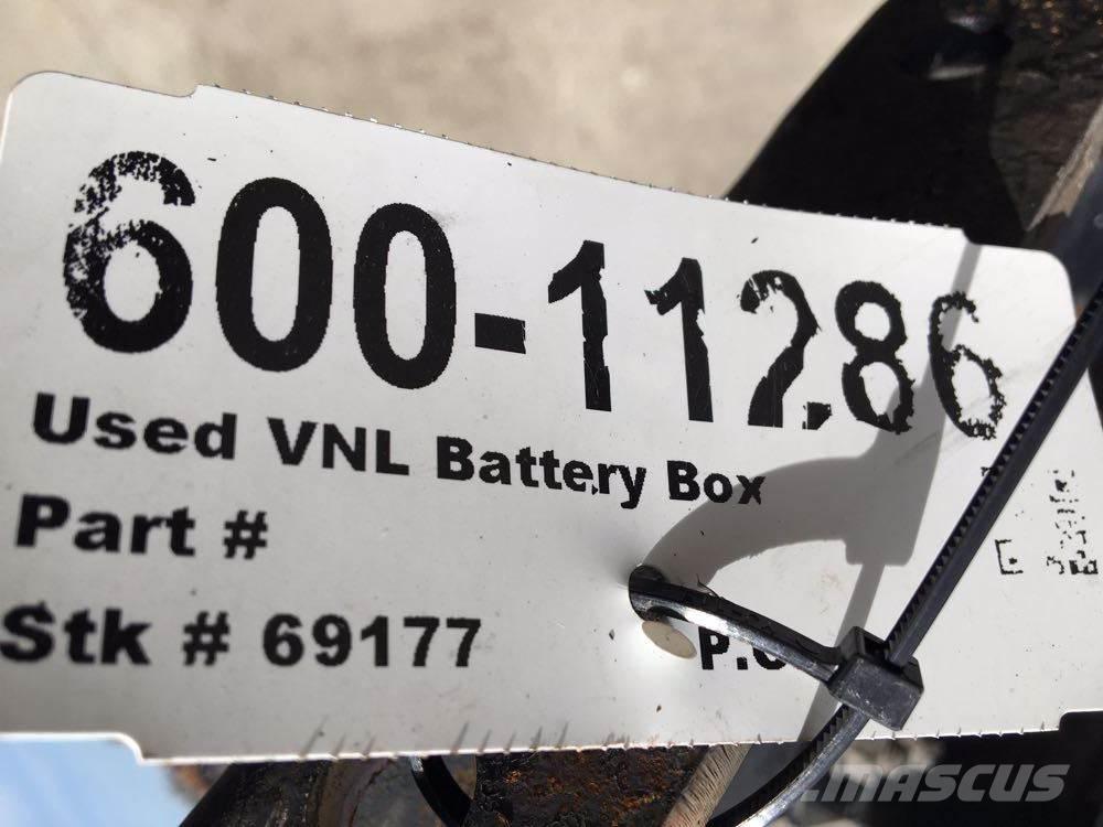 Volvo VNL Other components