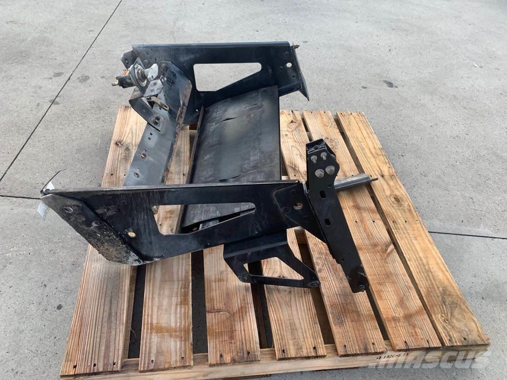 Volvo VNL Other components