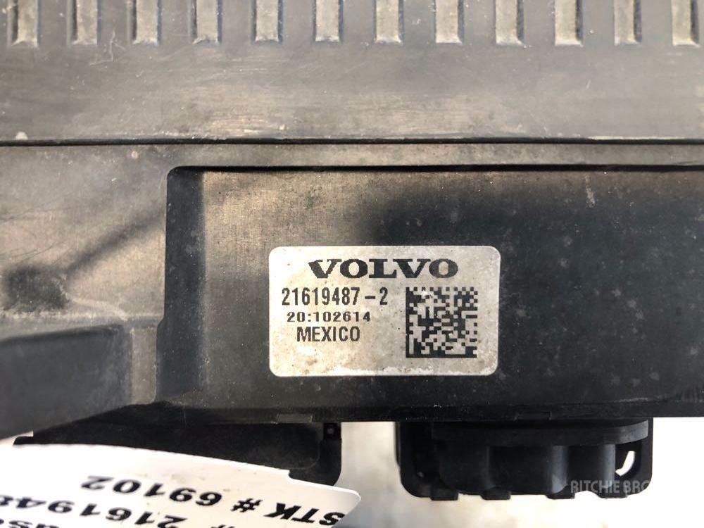 Volvo VNL Electronics