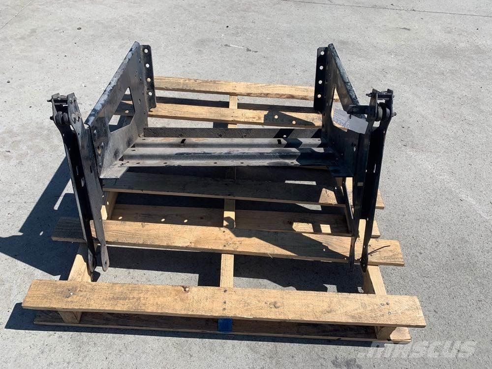 Volvo VNL Other components