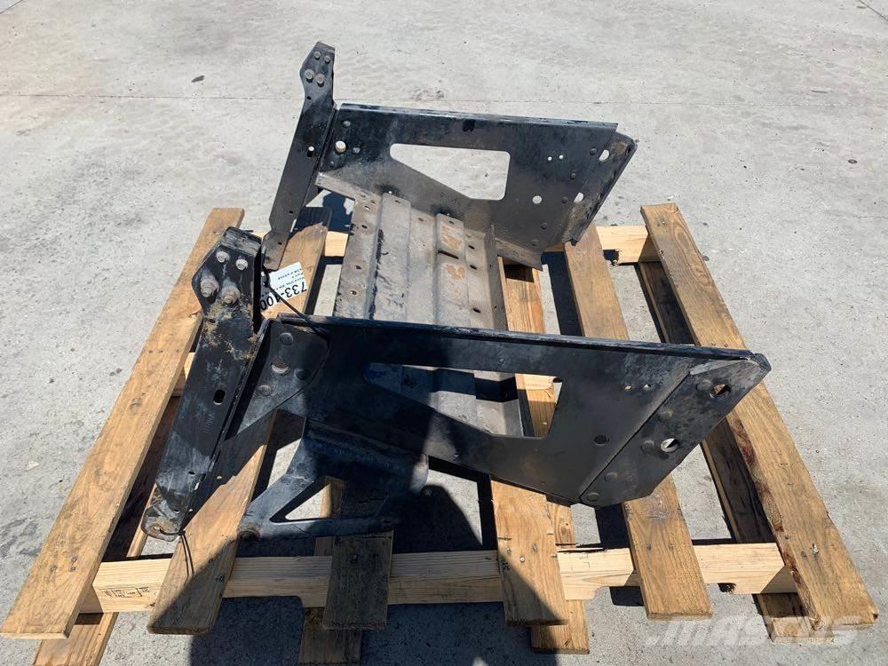 Volvo VNL Other components