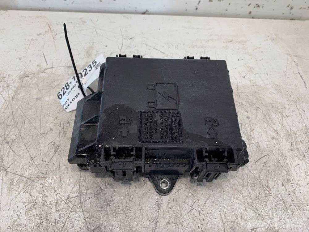 Volvo VNL Electronics