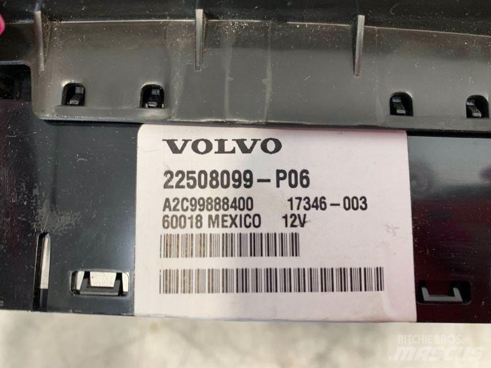 Volvo VNL Electronics