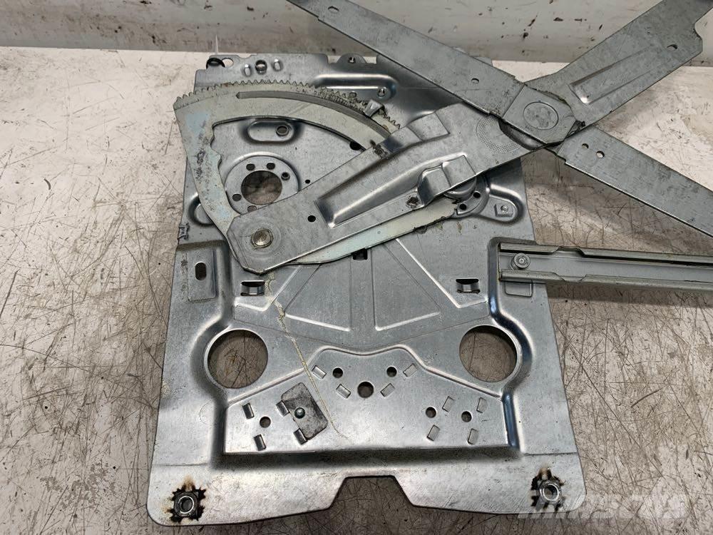 Volvo VNL Other components