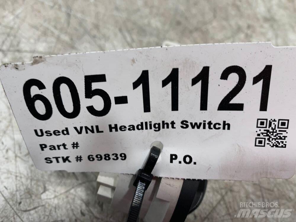 Volvo VNL Electronics