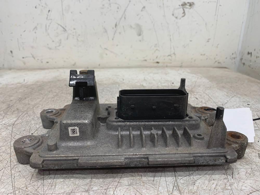 Volvo VNL Other components
