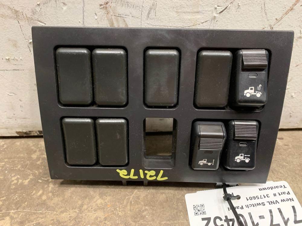 Volvo VNL Electronics