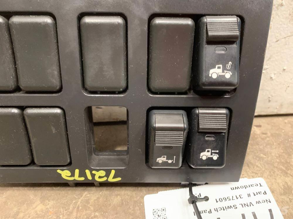 Volvo VNL Electronics