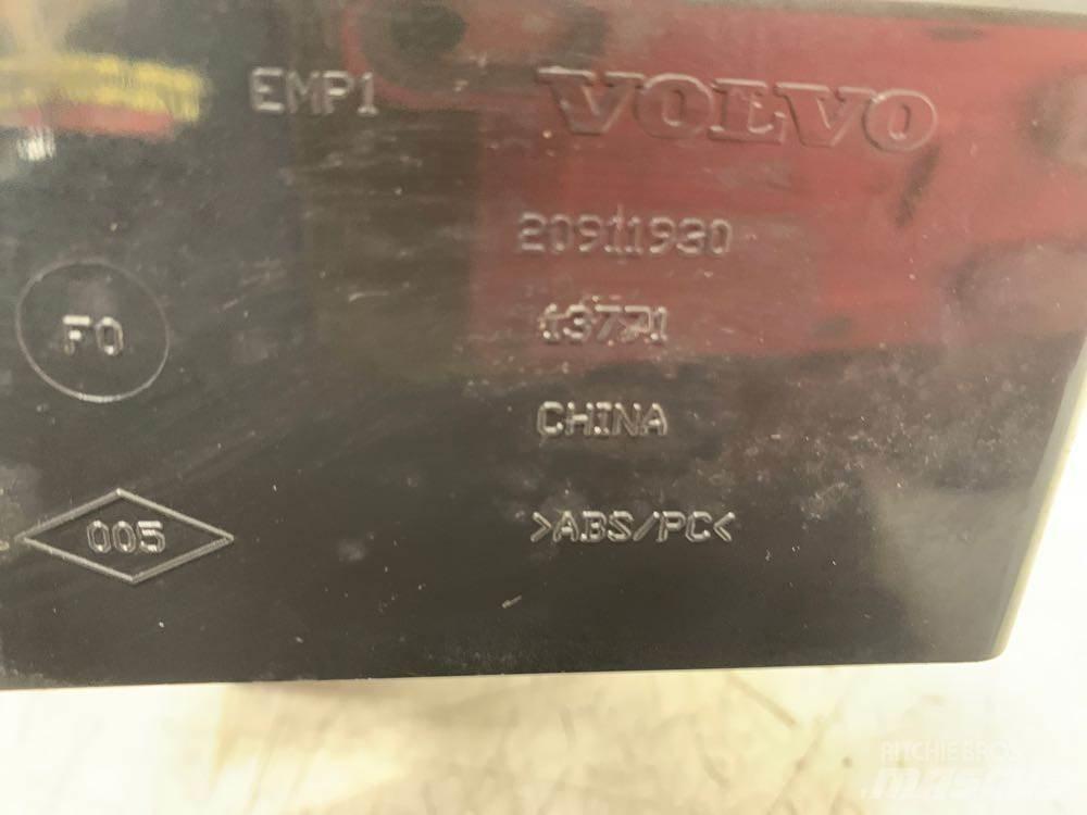 Volvo VNL Electronics