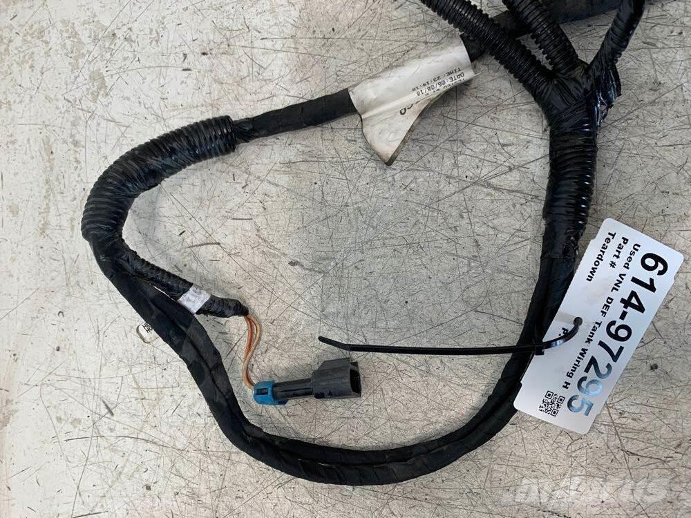 Volvo VNL Other components