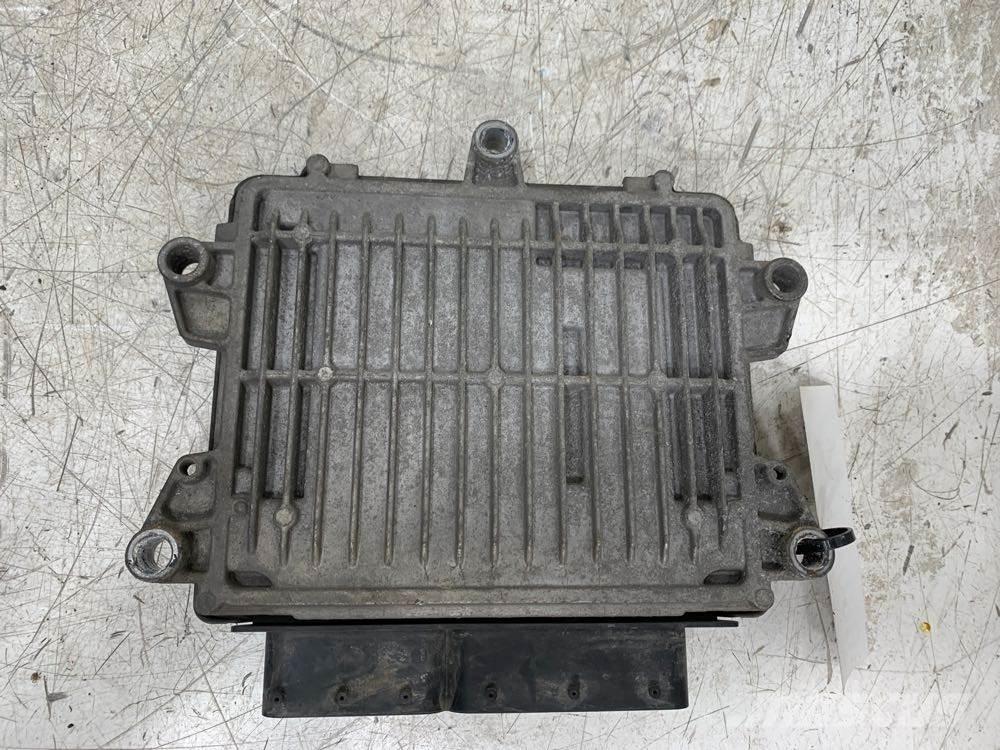 Volvo VNL Other components