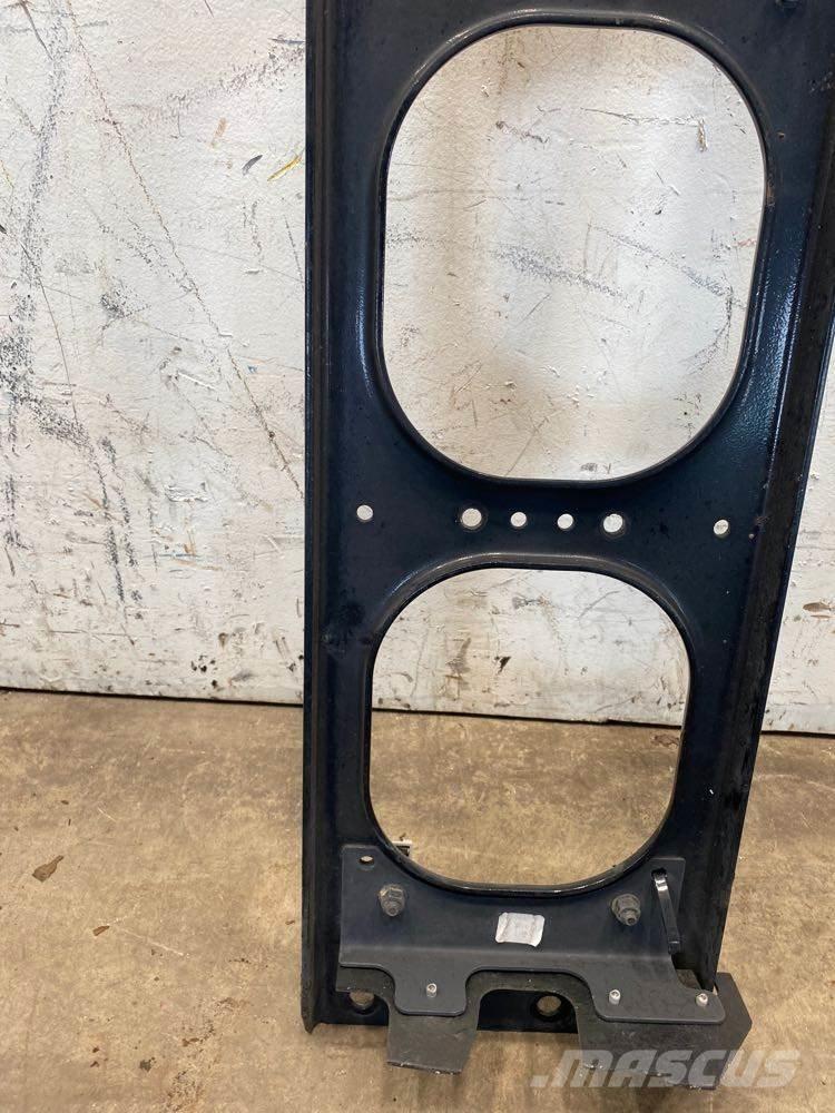 Volvo VNL Other components