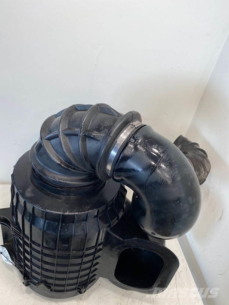 Volvo VNL Other components