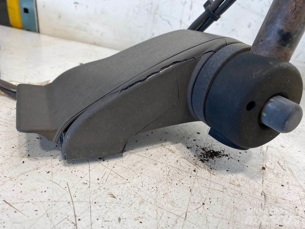 Volvo VNL Other components