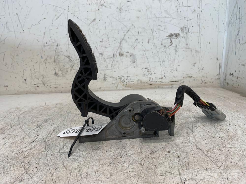 Volvo VNL Other components